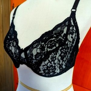 Warners black Lace Royale Bra size 36C